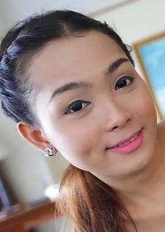 Thai ladyboy Samy studying in Bangkok fucked by white tourist