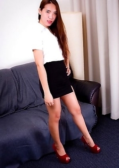 Nuz is a genuine student from Bangkok. She is short, small hands, small feet, very nice legs, girl's next door's cute face, delicious puffy